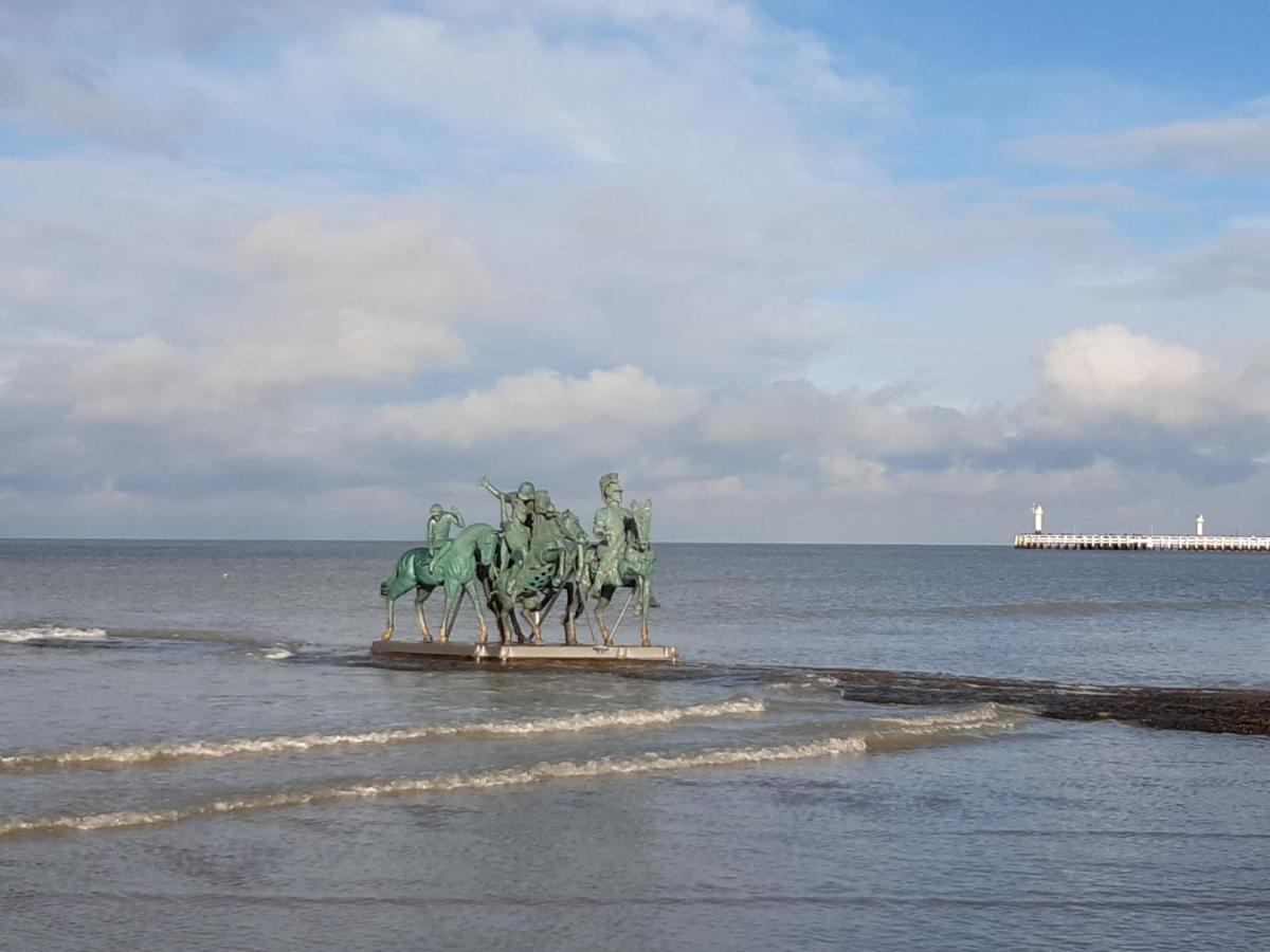 Nieuwpoort Marjolaine Prachtig Zeezicht - 4De Verdiep -Op De Dijk 5Pers מראה חיצוני תמונה